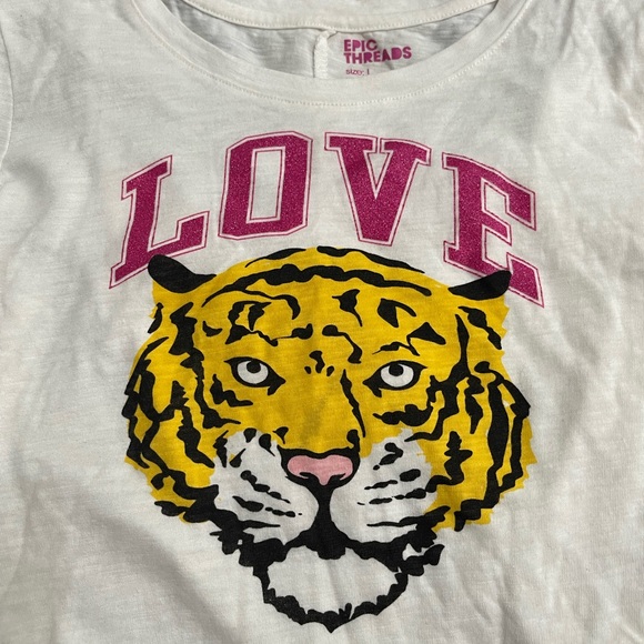 Girl’s Large (12-14) Epic Threads Graphic Love & Tiger Prints Long-sleeve Tee - Picture 4 of 9